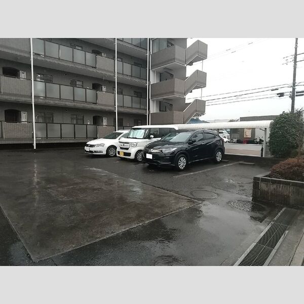 駐車場 (駐車場)