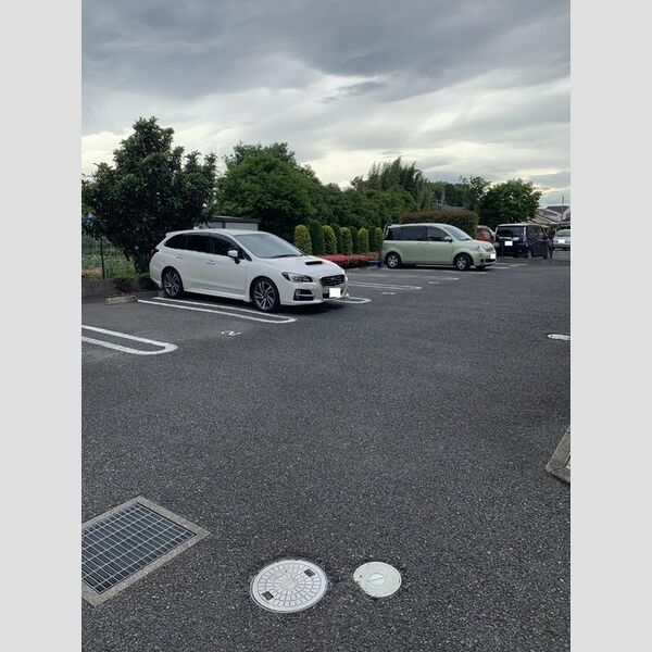 駐車場 (駐車場)