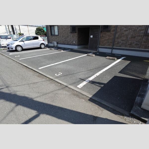 駐車場 (駐車場)