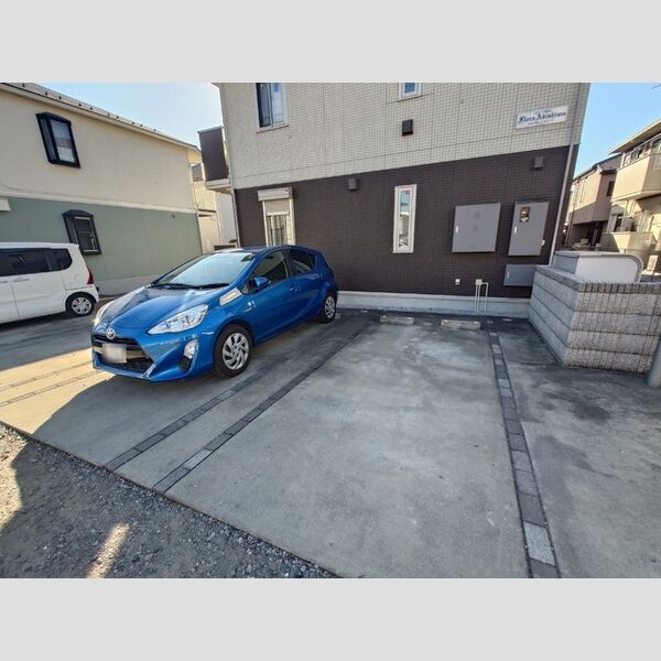 駐車場 (駐車場)