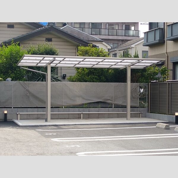 現地周辺 (駐輪場)