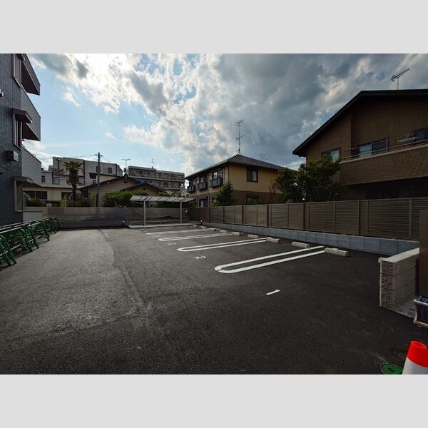 駐車場 (駐車場)