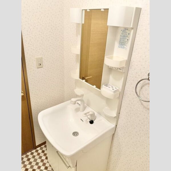 洗面所 (洗髪洗面化粧台)