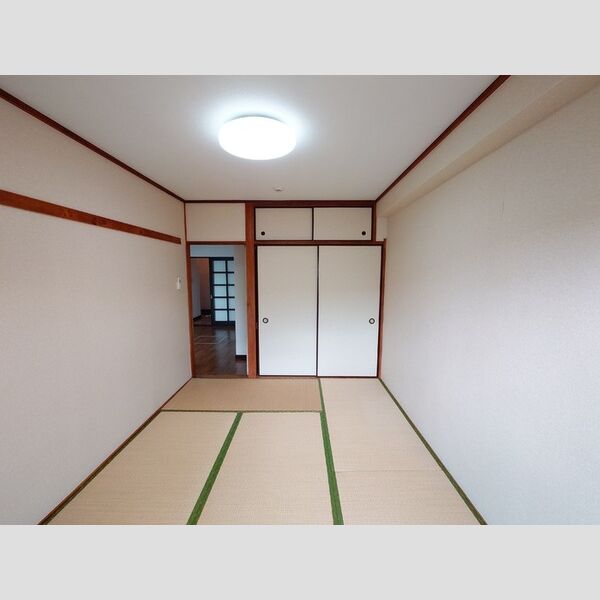 その他 (和室6帖(別角度))