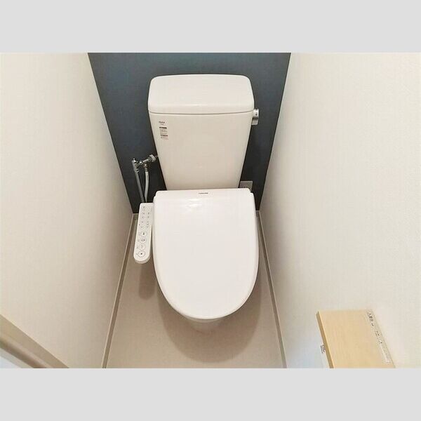 トイレ (温水洗浄暖房便座)