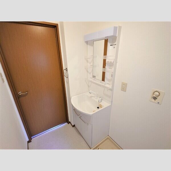 洗面所 (洗髪洗面化粧台)