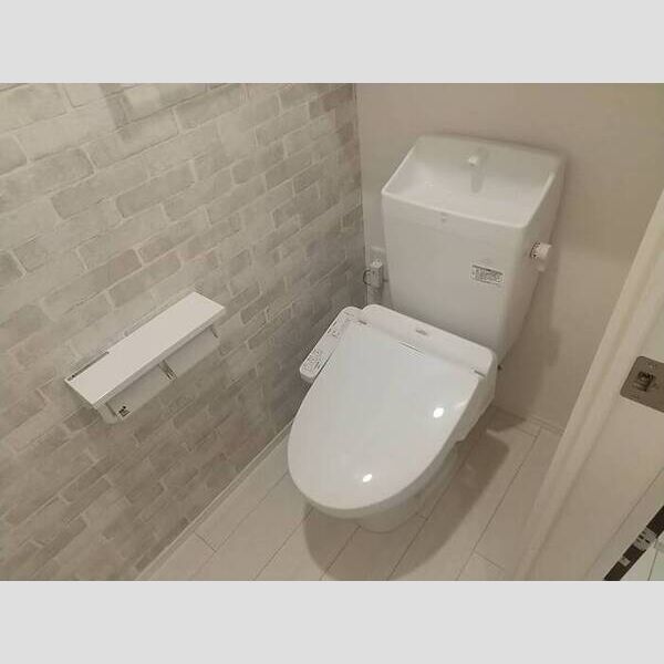 トイレ (温水洗浄便座)