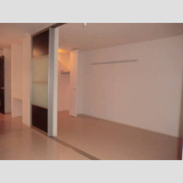 その他 (南側洋室【5.6帖】)