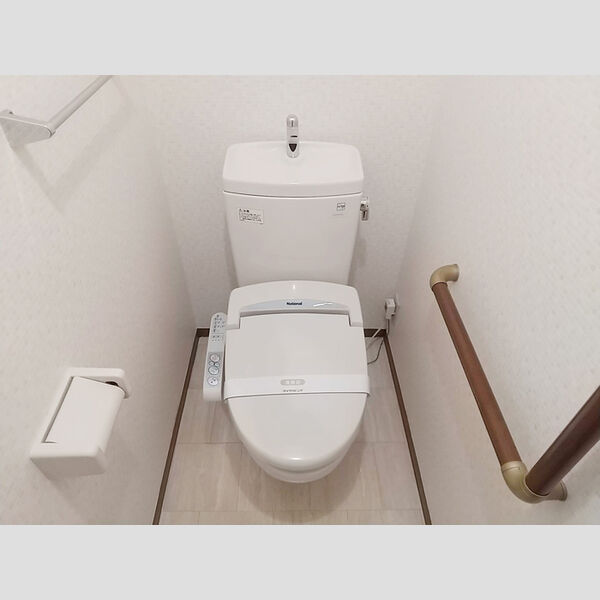 トイレ (ウオシュレット付きトイレ)