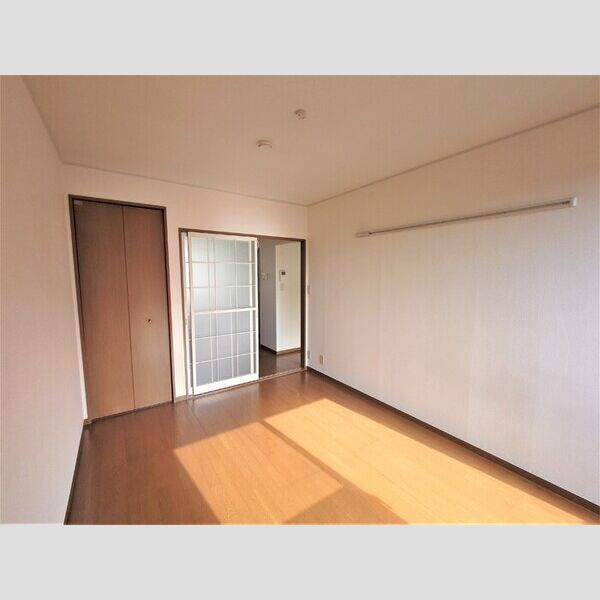 その他 (洋室6帖(別角度))