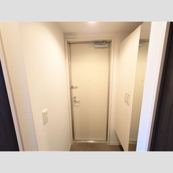 玄関 (玄関)