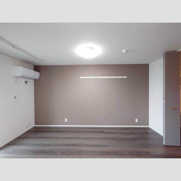 その他 (洋室6.4帖)