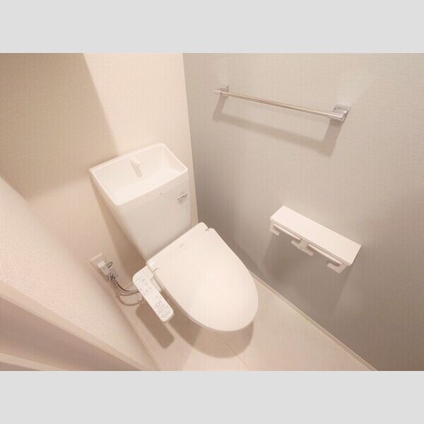 トイレ (温水洗浄暖房便座)