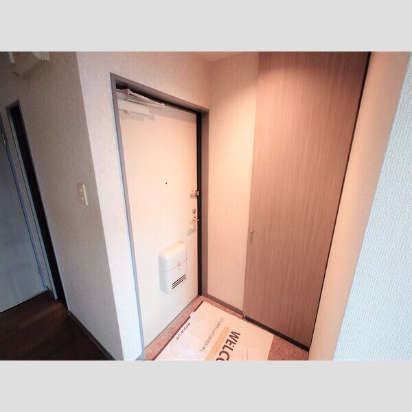 玄関 (玄関)