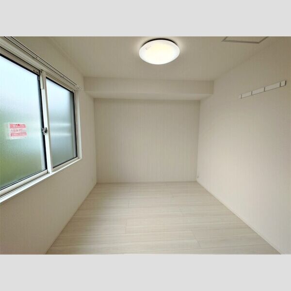 その他 (洋室6帖(別角度))