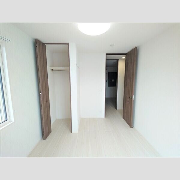 その他 (洋室5.6帖(別角度))