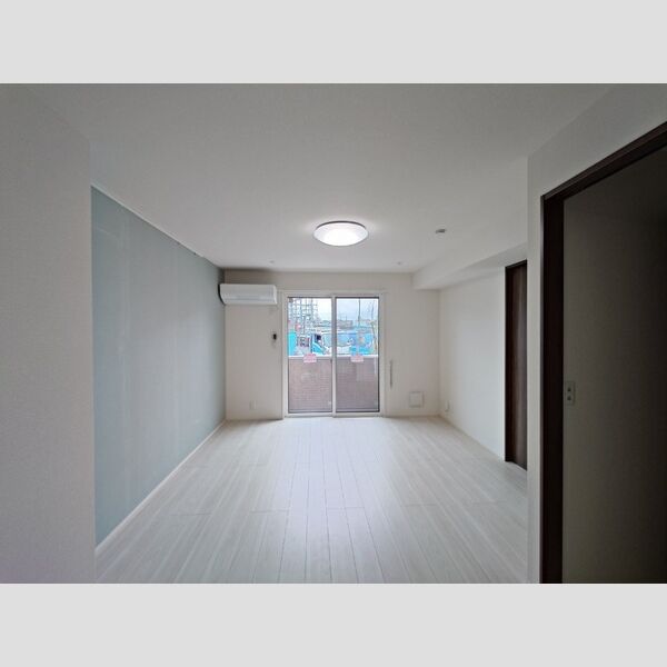 居室・リビング (LDK13.1帖(別角度))