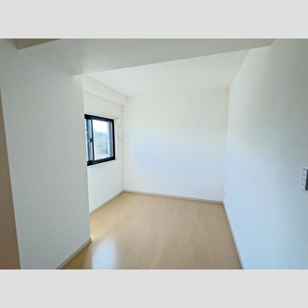 その他 (洋室6帖(別角度))