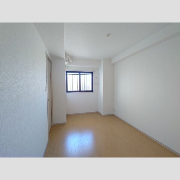 その他 (洋室6帖(別角度))