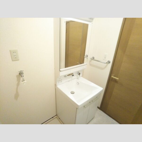 洗面所 (洗髪洗面化粧台)