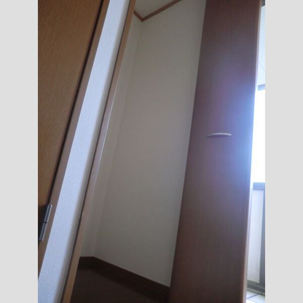 収納 (玄関横収納)