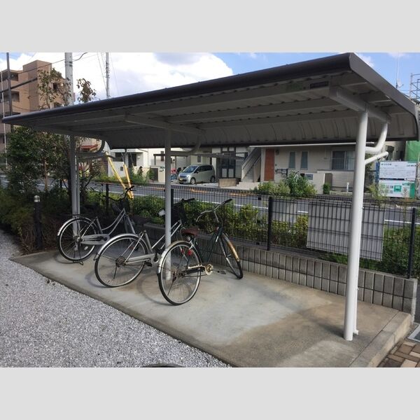 駐車場 (屋根付き駐輪場)