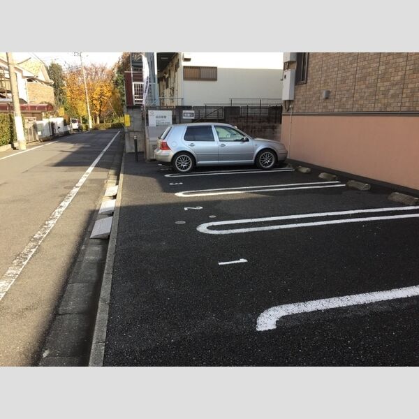 駐車場 (駐車場)