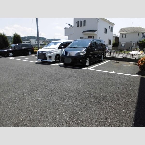 駐車場 (駐車場)