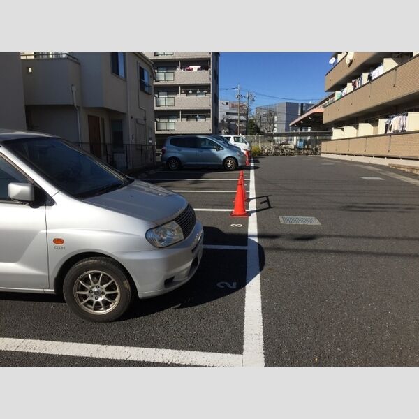 駐車場 (駐車場)