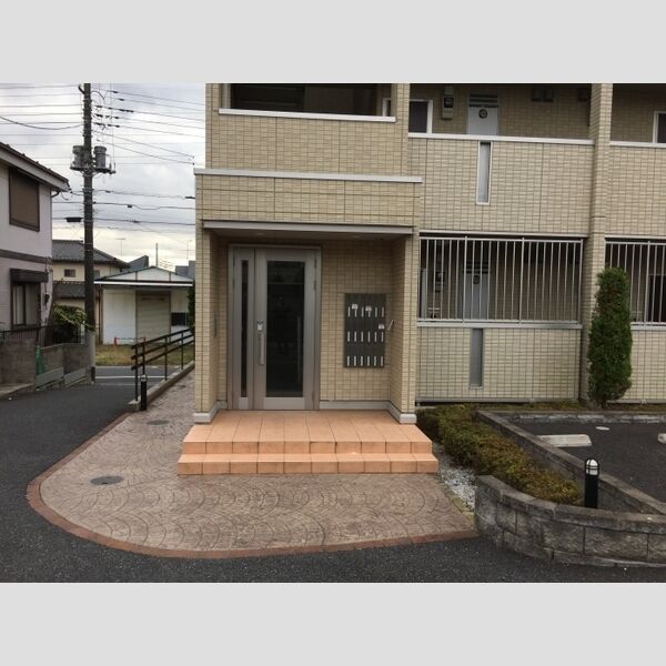 エントランス (建物入り口)