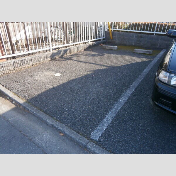 駐車場 (駐車場)