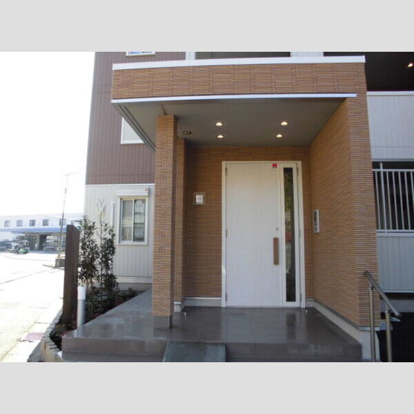 エントランス (建物入り口)