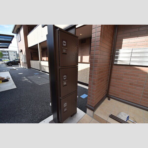 現地周辺 (宅配ボックス設置されています。)