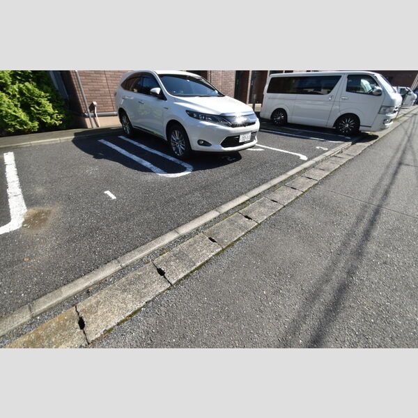 駐車場 (駐車場)