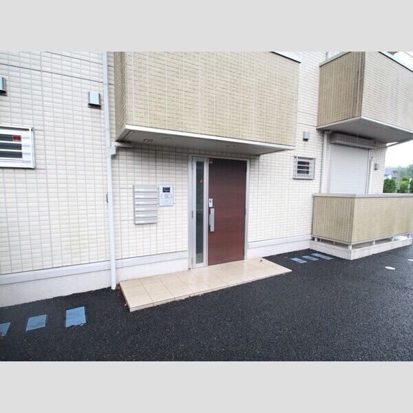 エントランス (エントランス)