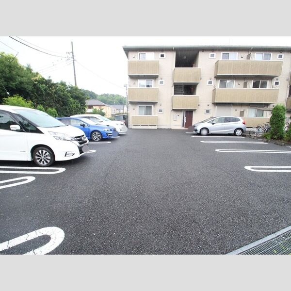 駐車場 (駐車場)