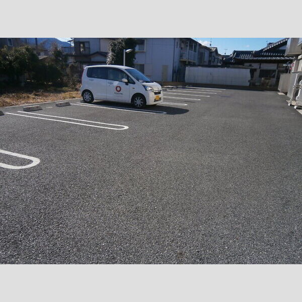 駐車場 (駐車場)