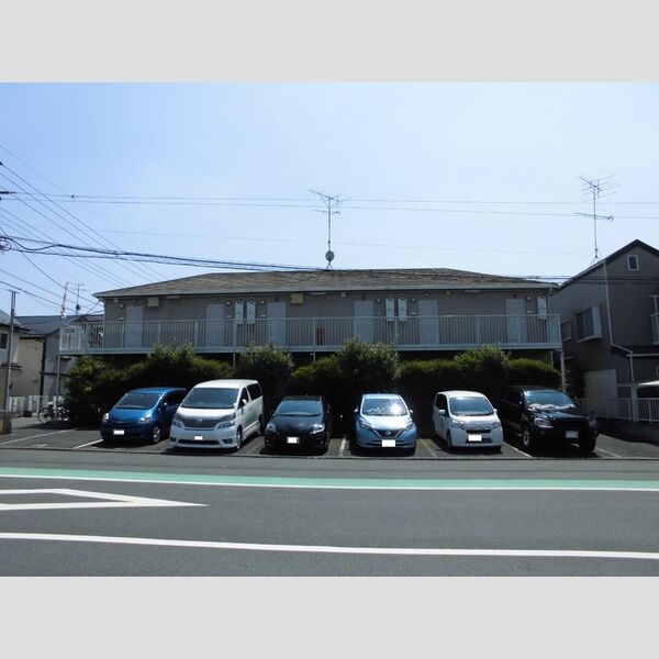 駐車場 (建物外観)