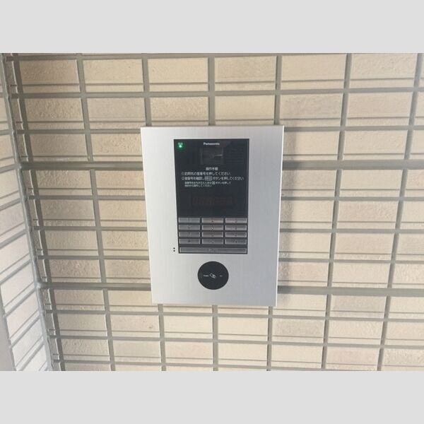 エントランス (オートロックです。)