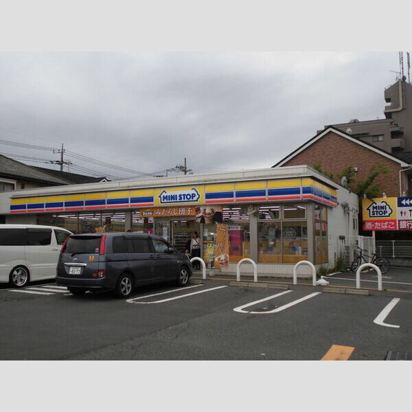 現地周辺 (ミニストップ日野石田店 (192 m))