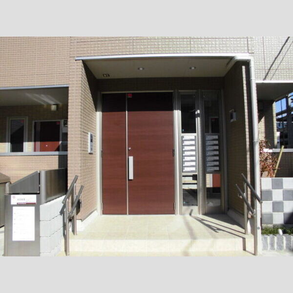 エントランス (建物入り口)