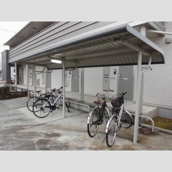 現地周辺 (屋根付駐輪場)