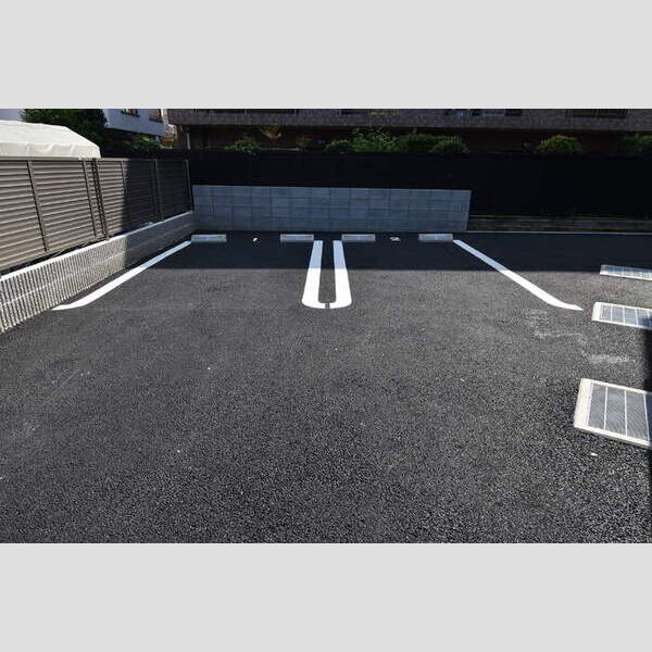 駐車場 (駐車場)