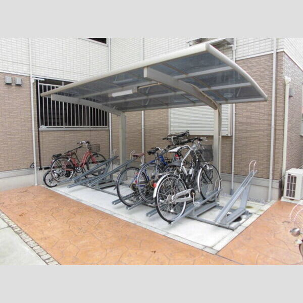 現地周辺 (屋根付駐輪場)