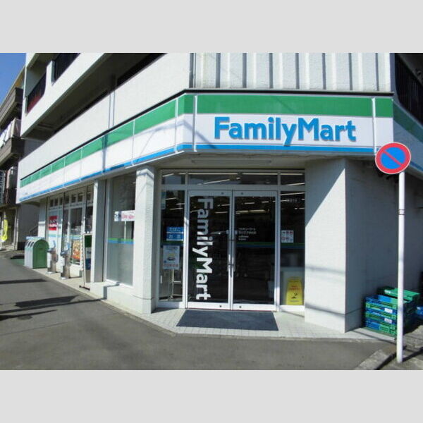 現地周辺 (ファミリーマート 北八王子駅前店(240m))