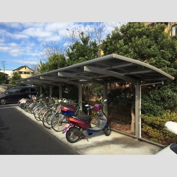 現地周辺 (屋根付駐輪場)