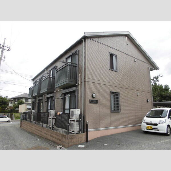 駐車場 (建物外観)