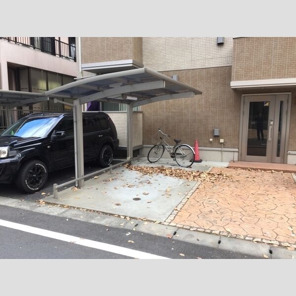 現地周辺 (屋根付駐輪場)