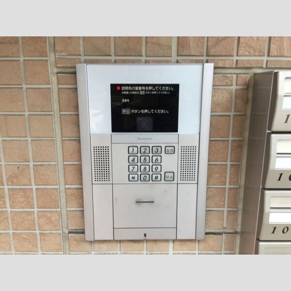 エントランス (オートロックです。)