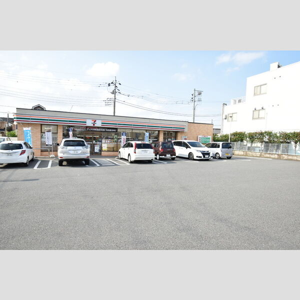 現地周辺 (セブンイレブン日野高幡橋南店(415m))